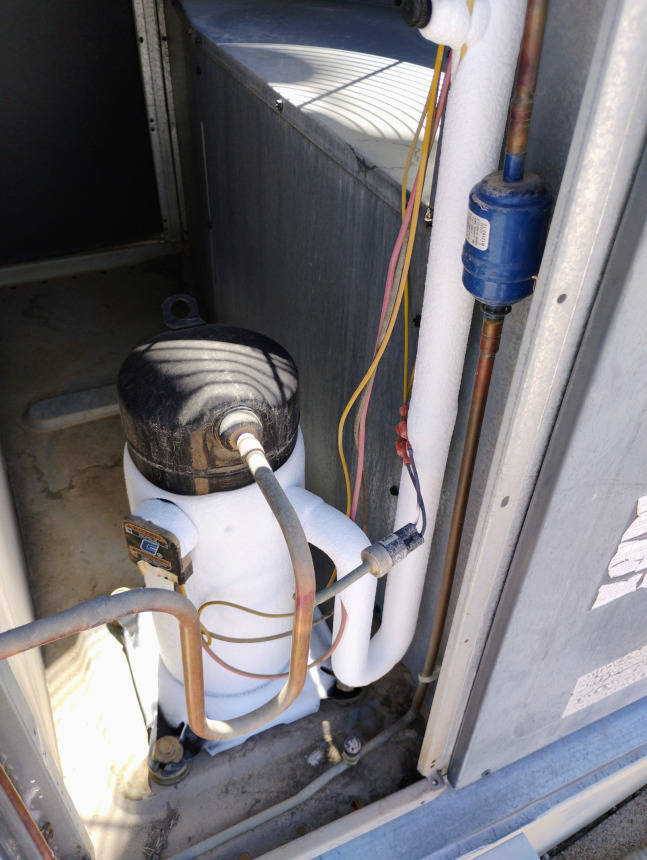 HVAC technician repair